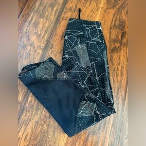 Under Armour Geometric Cropped Leggings